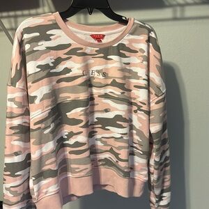 Guess camo top